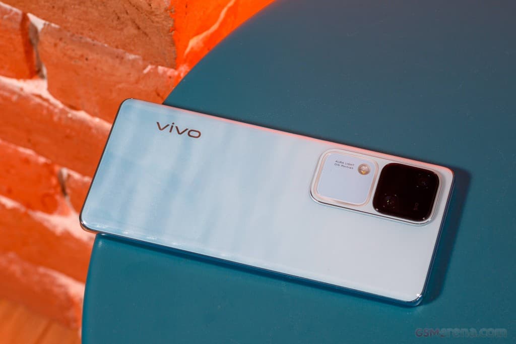 Vivo V30 12GB+256GB view 3